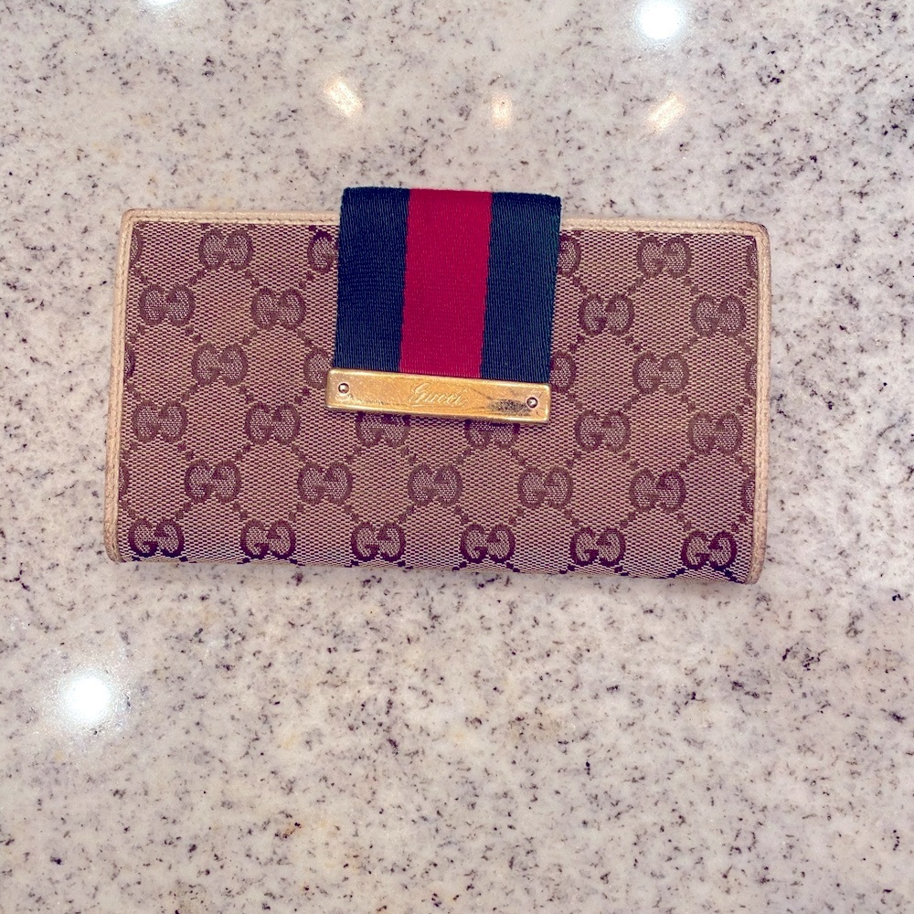 Authentic Gucci Wallet